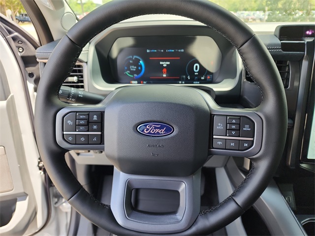 2025 Ford F-150 Lightning photo 26