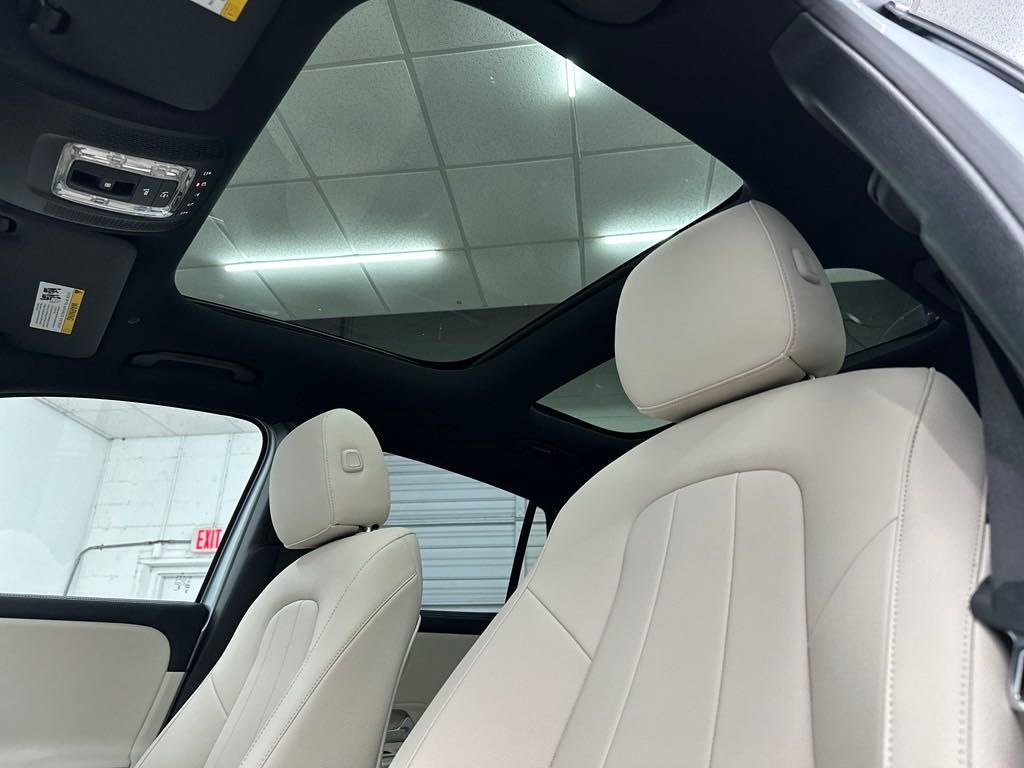 2025 Mercedes Benz GLA 250 photo 13