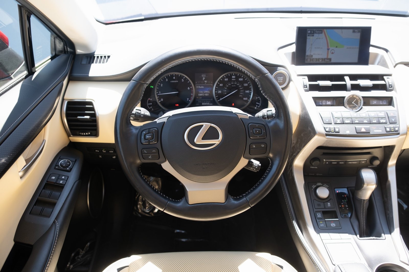 2016 Lexus NX 200t Luxury photo 2