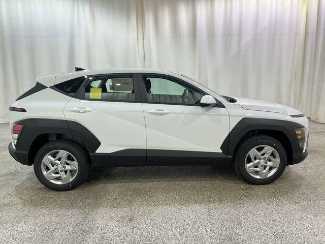 2026 Hyundai Kona SE photo 4