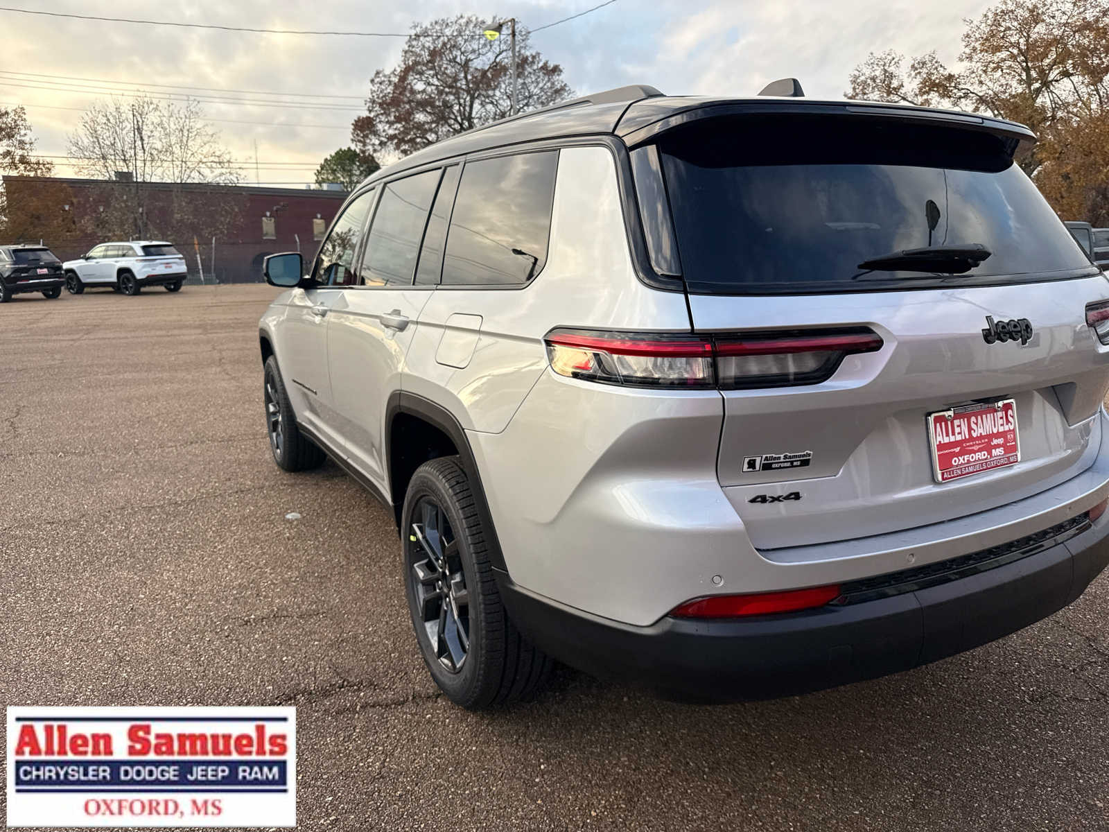 2025 Jeep Grand Cherokee Limited photo 4