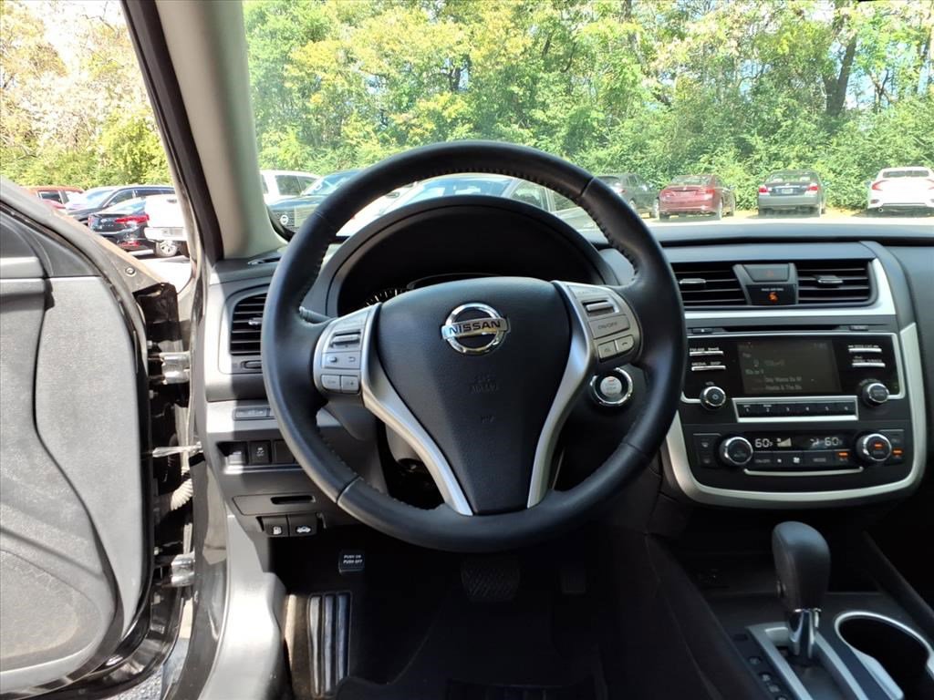 2017 Nissan Altima 2.5 SV photo 22