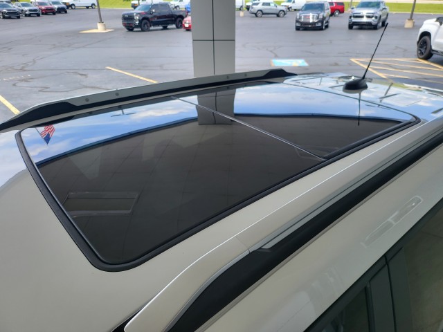 2024 Chevrolet Trailblazer LT photo 2