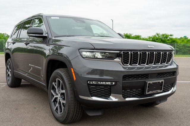2025 Jeep Grand Cherokee Limited photo 4