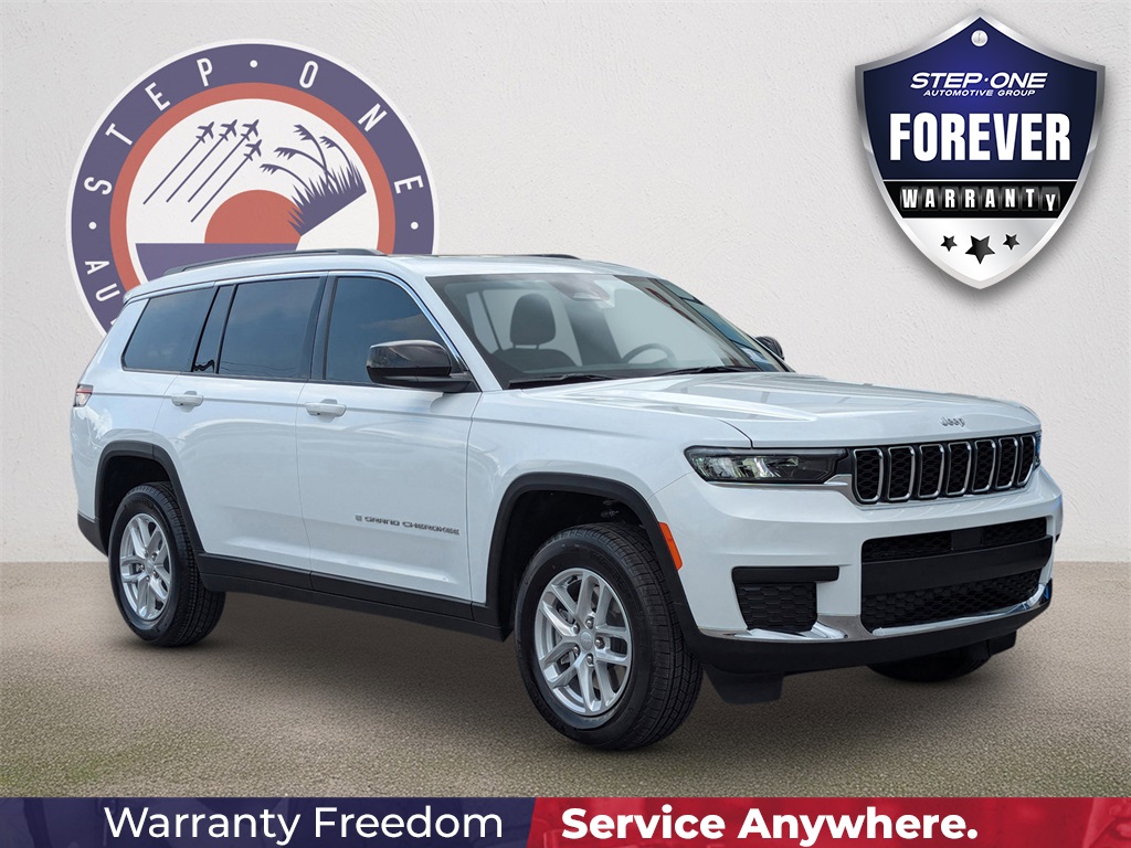 2025 Jeep Grand Cherokee L Laredo's photo