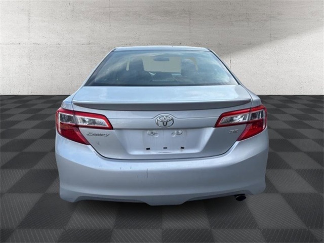 2012 Toyota Camry XLE photo 6
