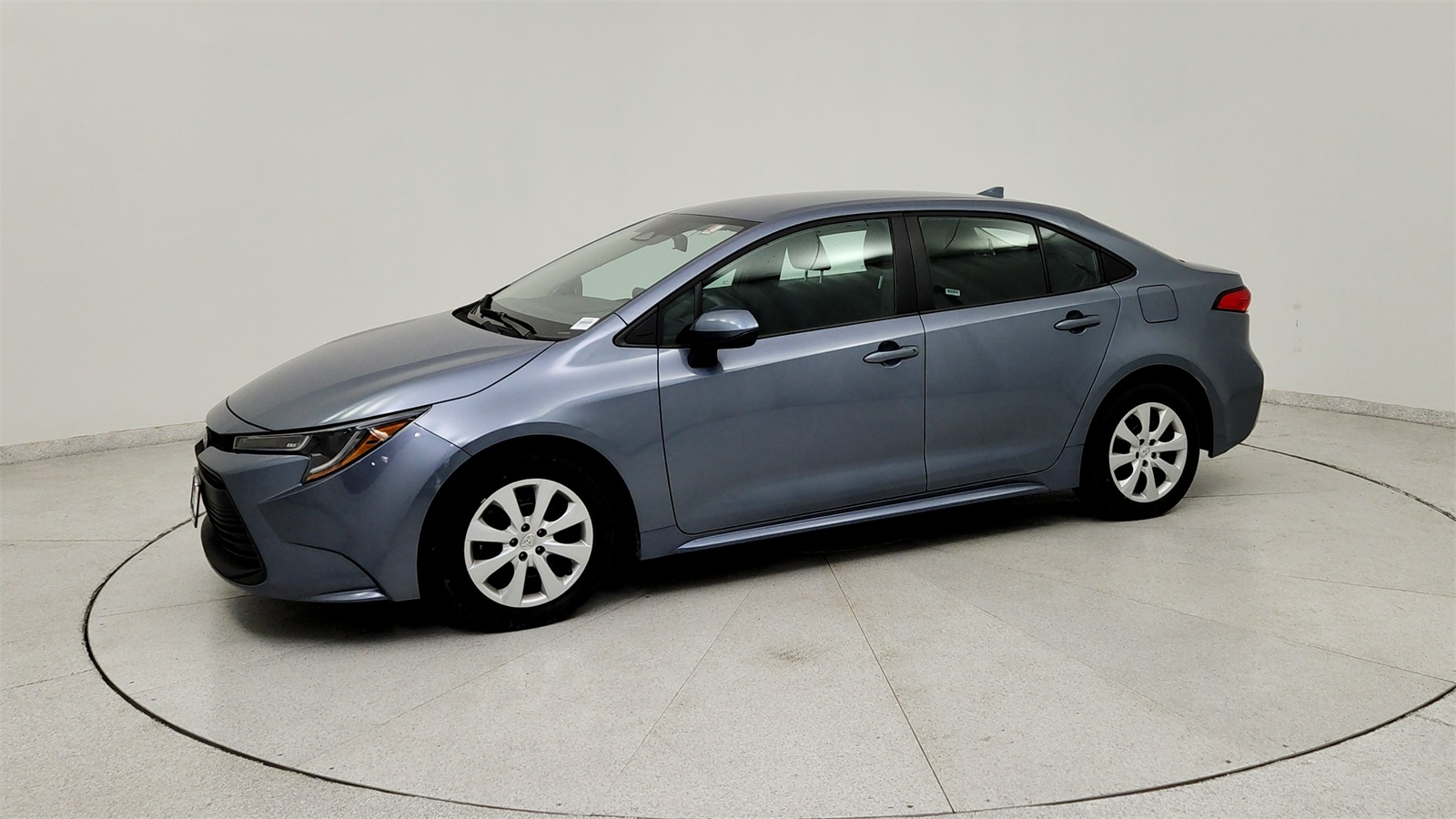 2024 Toyota Corolla LE photo 3