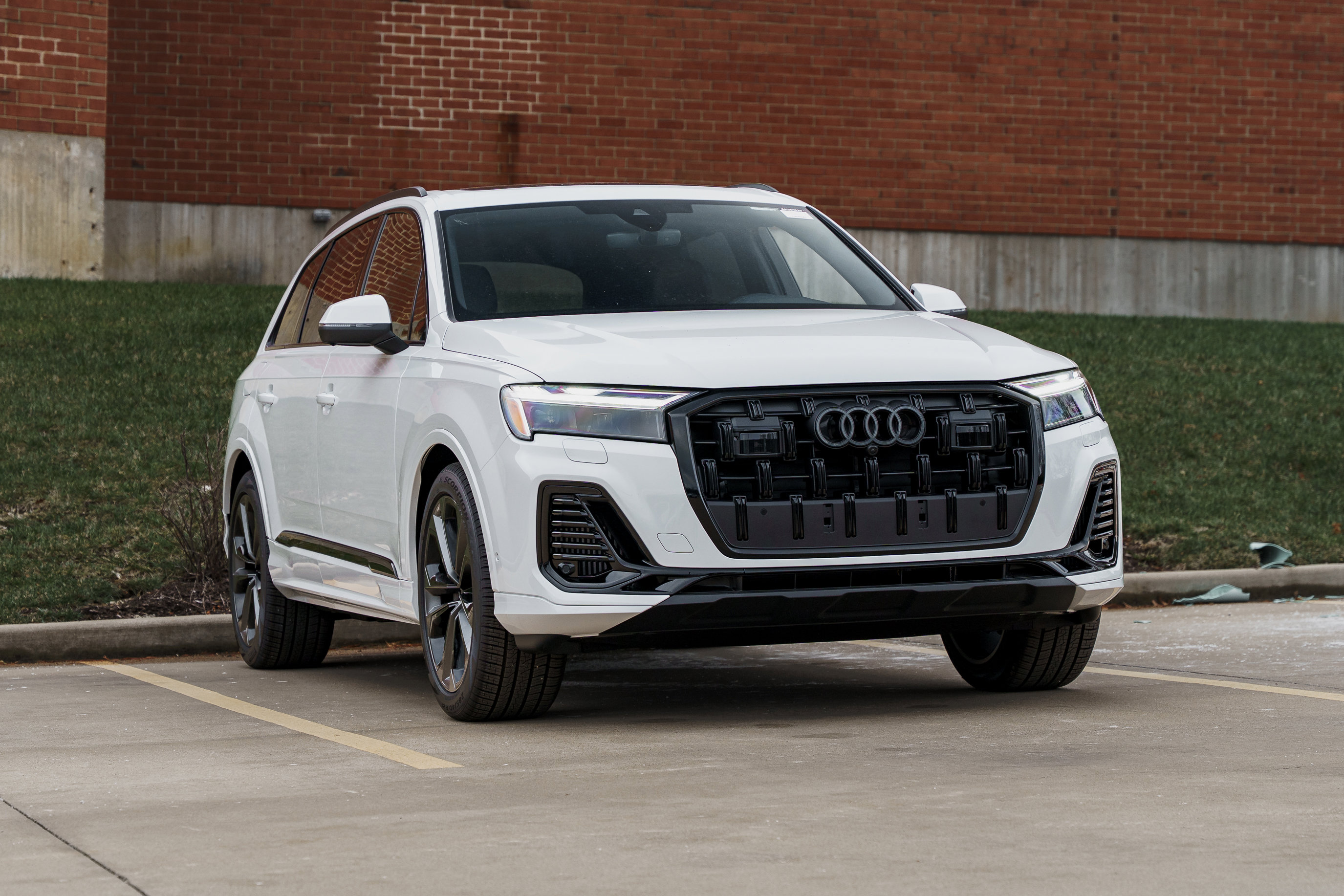 2026 Audi Q7 Premium Plus's photo