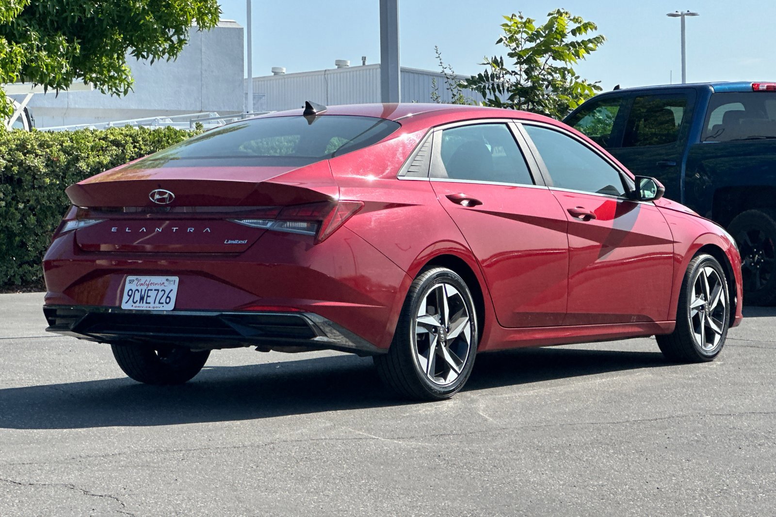 2023 Hyundai Elantra Limited photo 4