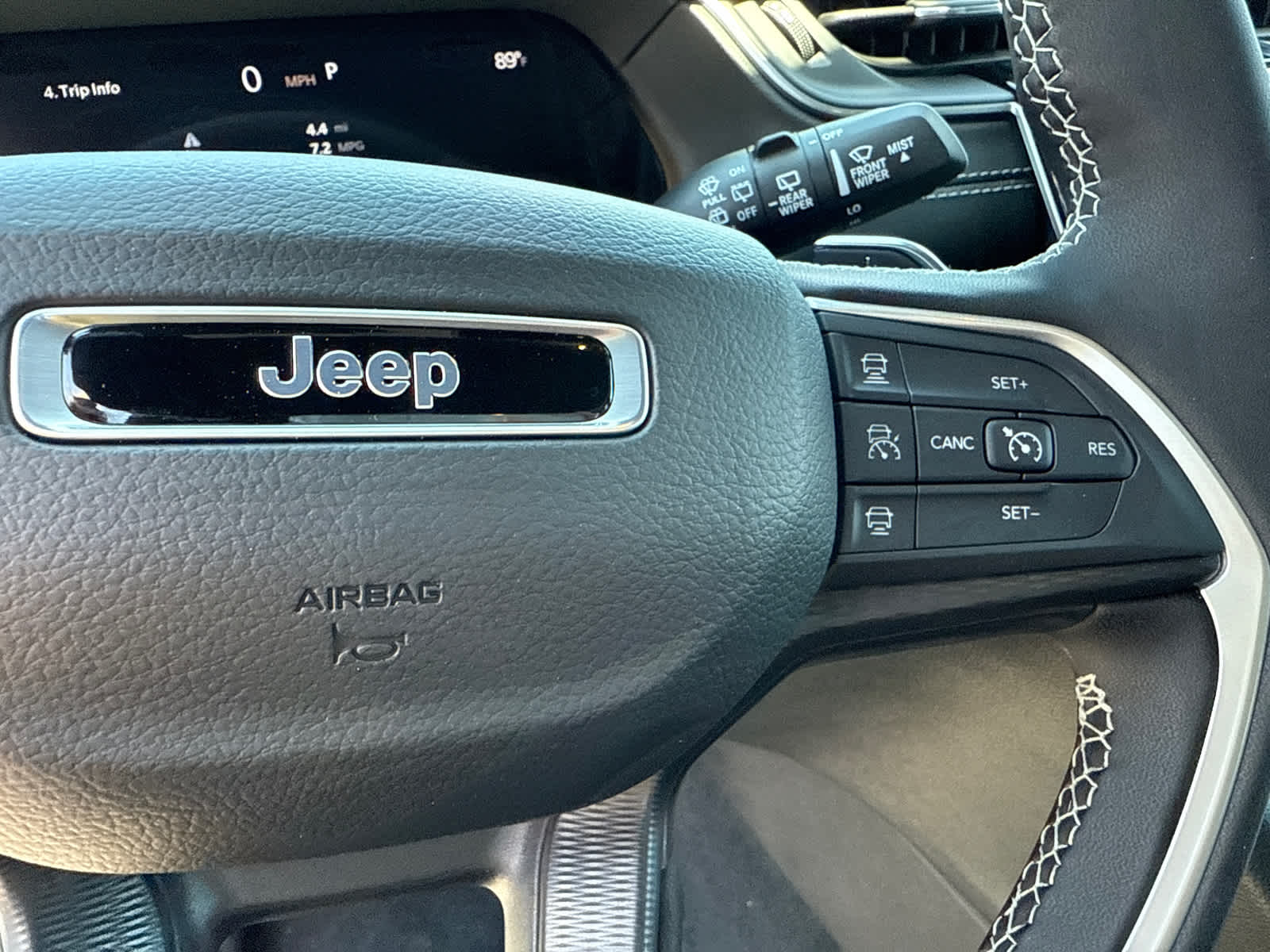 2025 Jeep Grand Cherokee Laredo photo 19