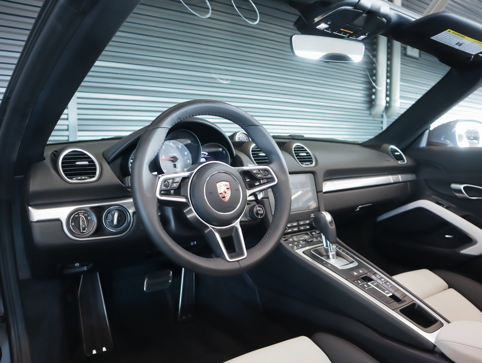 2025 Porsche Boxster S photo 4