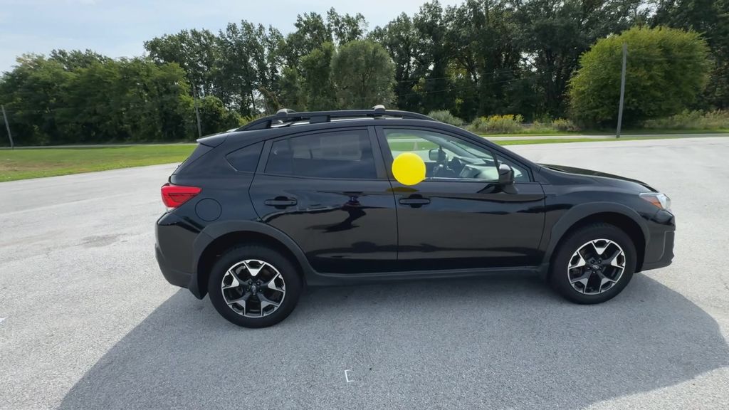 2019 Subaru Crosstrek 2.0i Premium photo 8