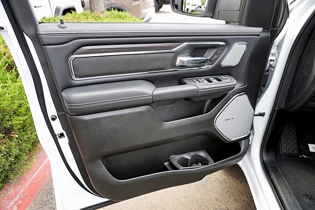New 2026 Bright White Clear-Coat Exterior Paint RAM Laramie image 28