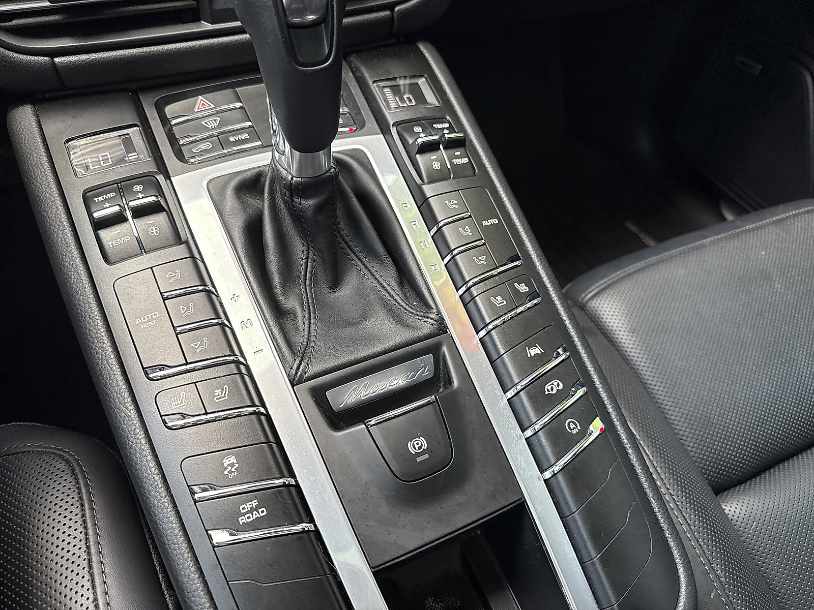 2021 Porsche Macan S photo 19