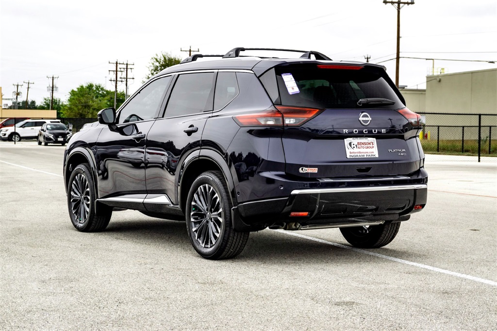 2026 Nissan Rogue Platinum photo 4