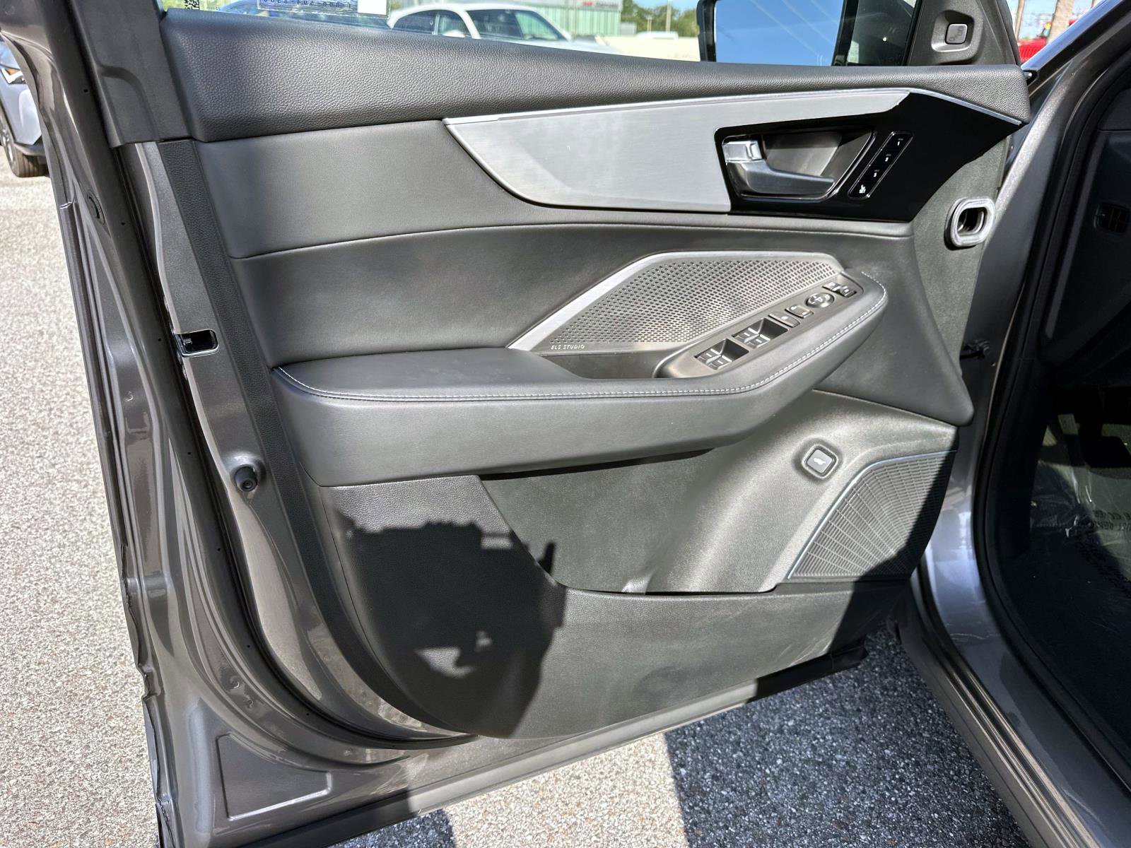 2023 Acura MDX Technology photo 16