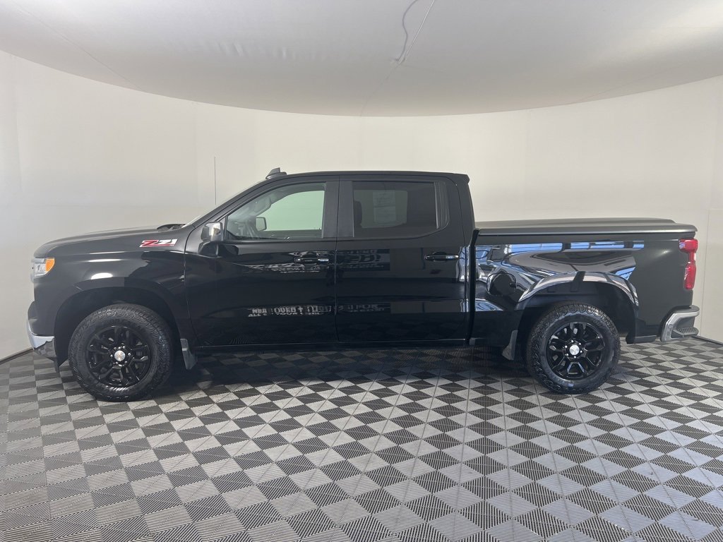 2025 Chevrolet Silverado 1500 LT photo 25