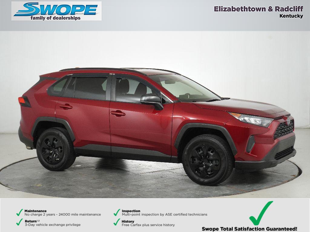 2020 Toyota RAV4 LE's photo