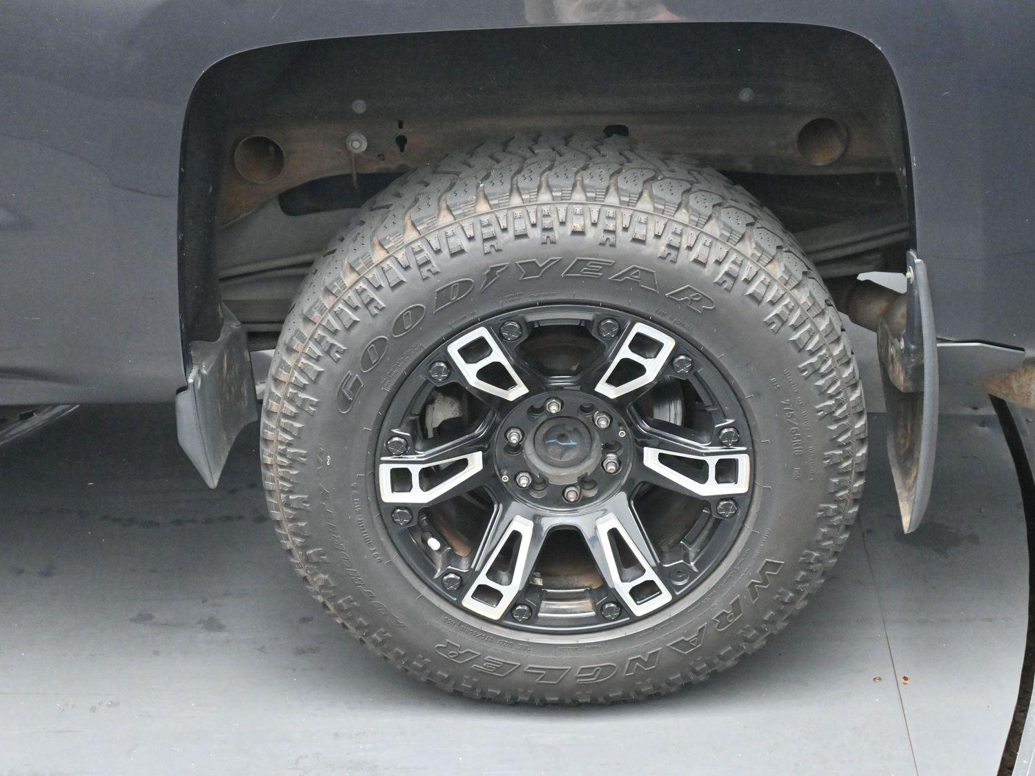 2014 Chevrolet Silverado 1500 LT photo 28