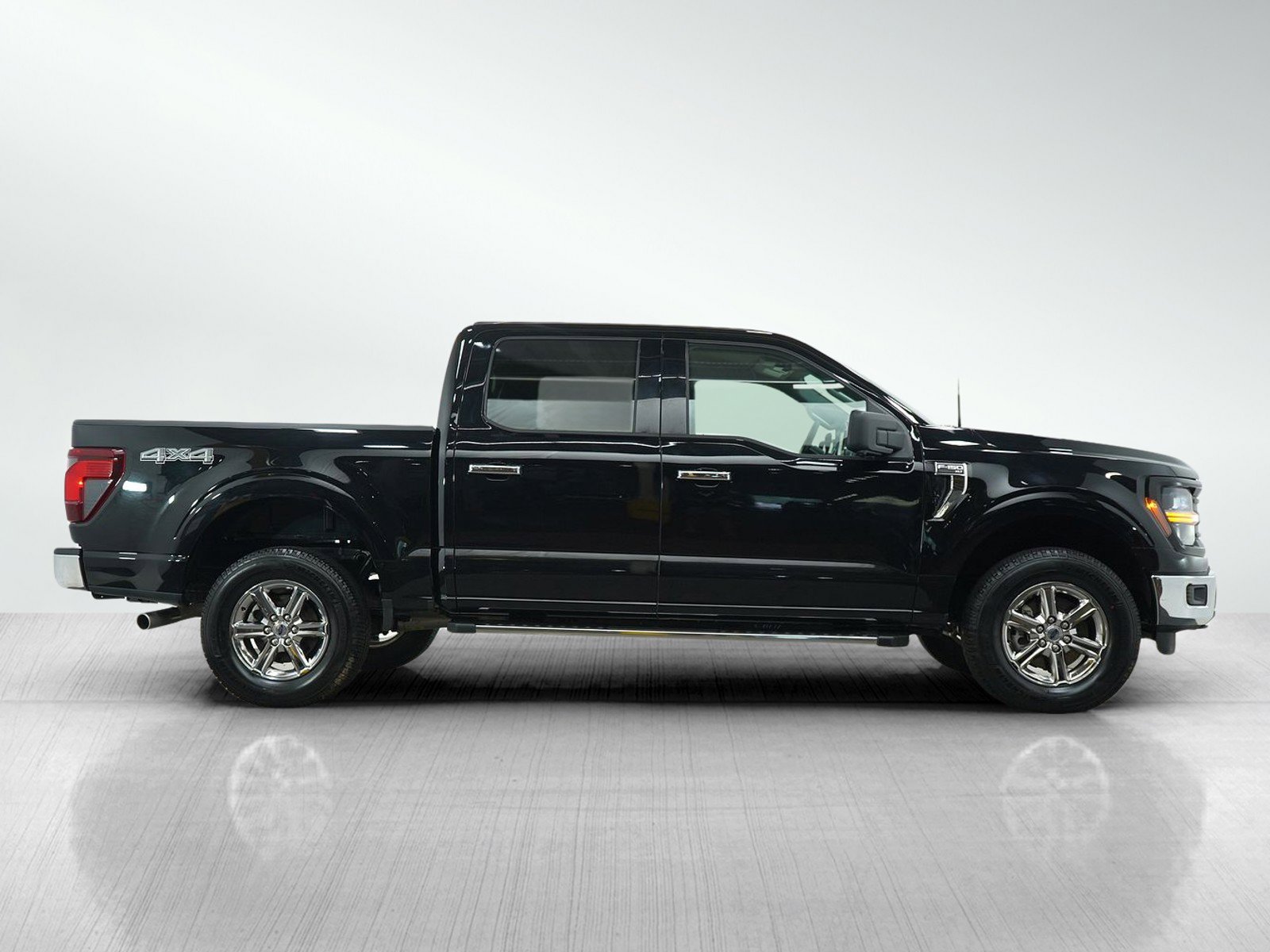 2024 Ford F-150 XLT photo 5