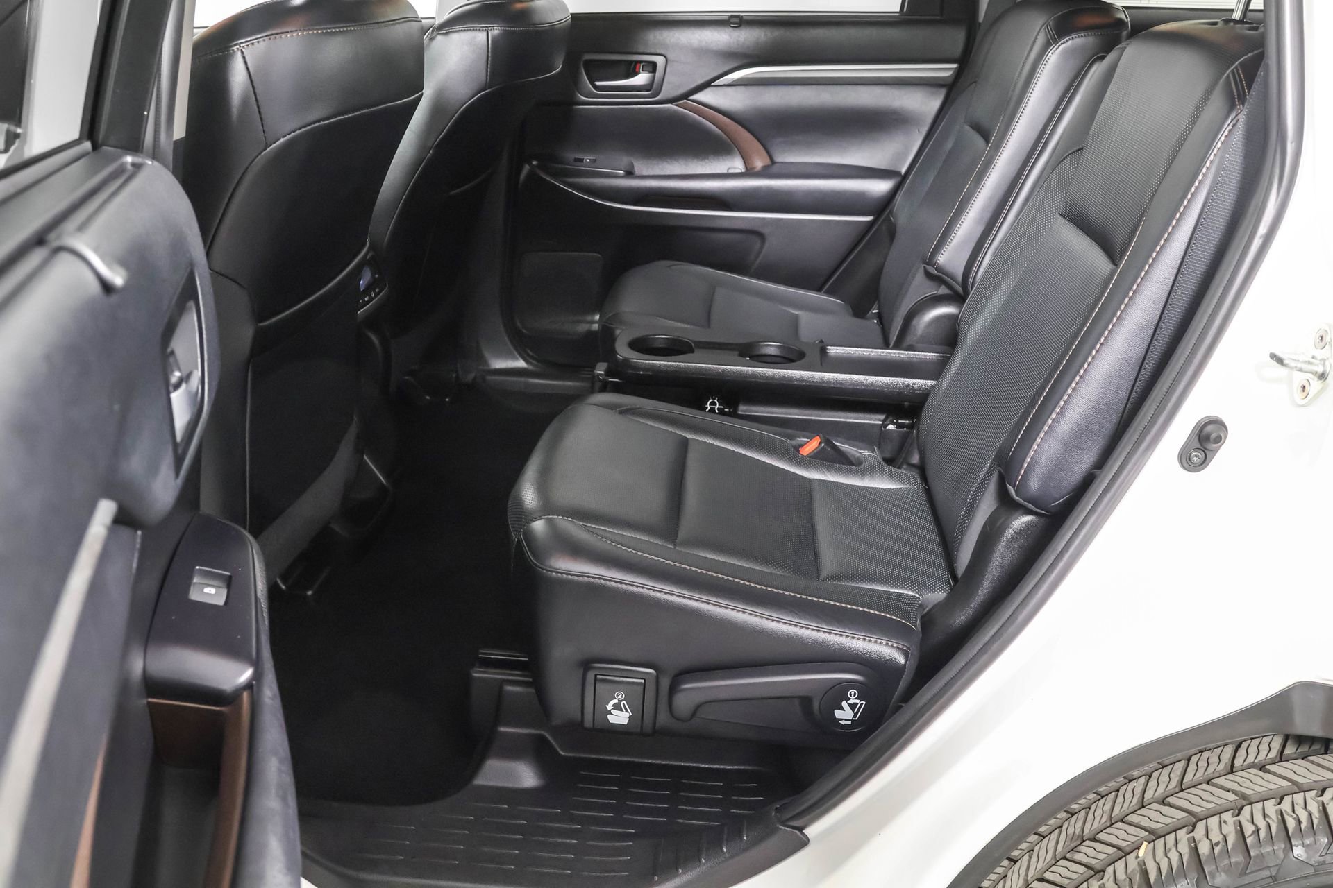 2019 Toyota Highlander Limited photo 25