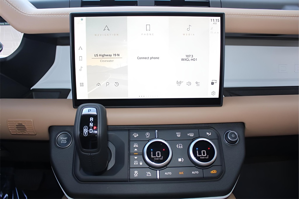 2025 Land Rover Defender 110 S photo 22
