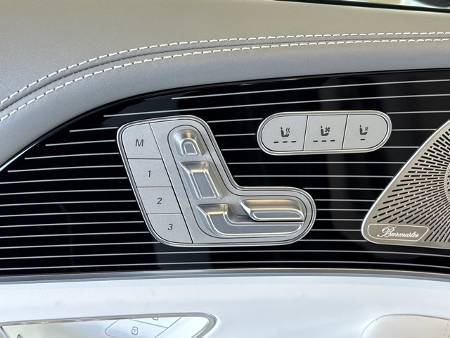 2025 Mercedes Benz GLS Maybach 600 4MATIC photo 26