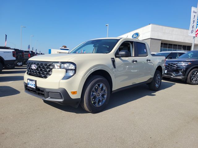 2025 Ford Maverick XLT photo 2