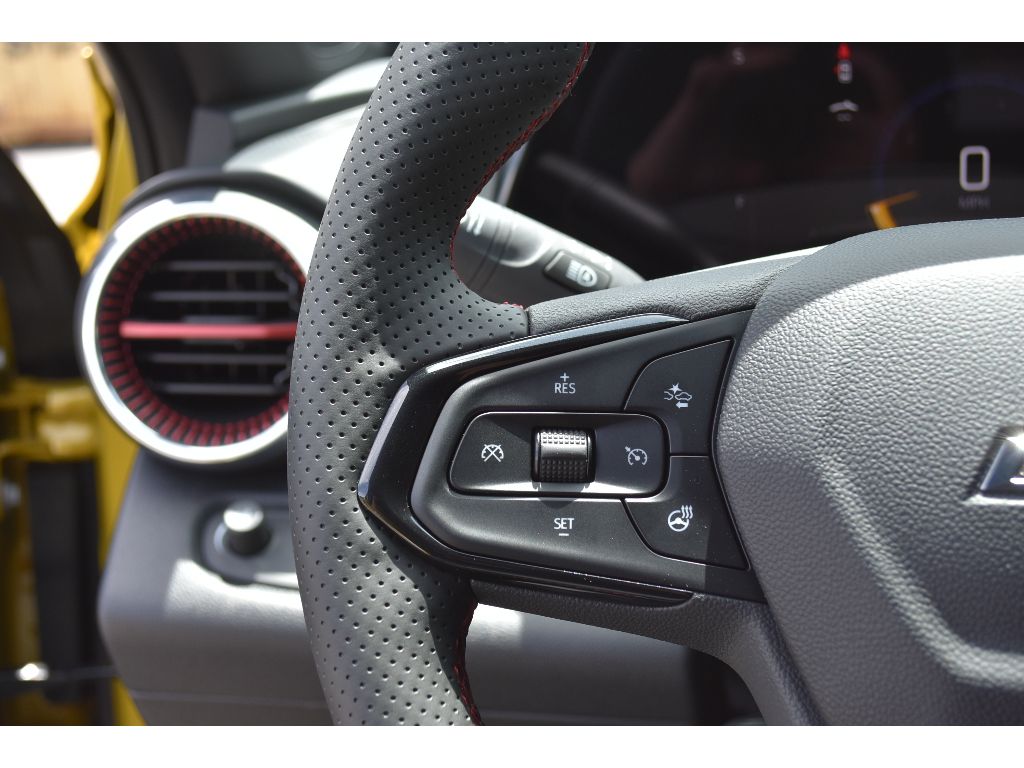 2025 Chevrolet Trax photo 18