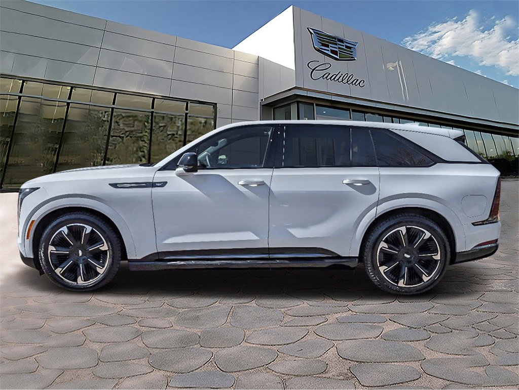 2025 Cadillac Escalade IQ Sport photo 3