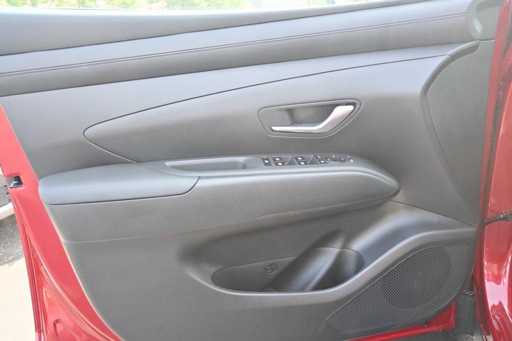 2025 Hyundai Tucson SE photo 15