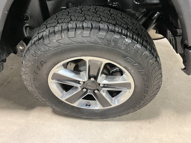 2020 Jeep Wrangler Unlimited Sahara photo 8