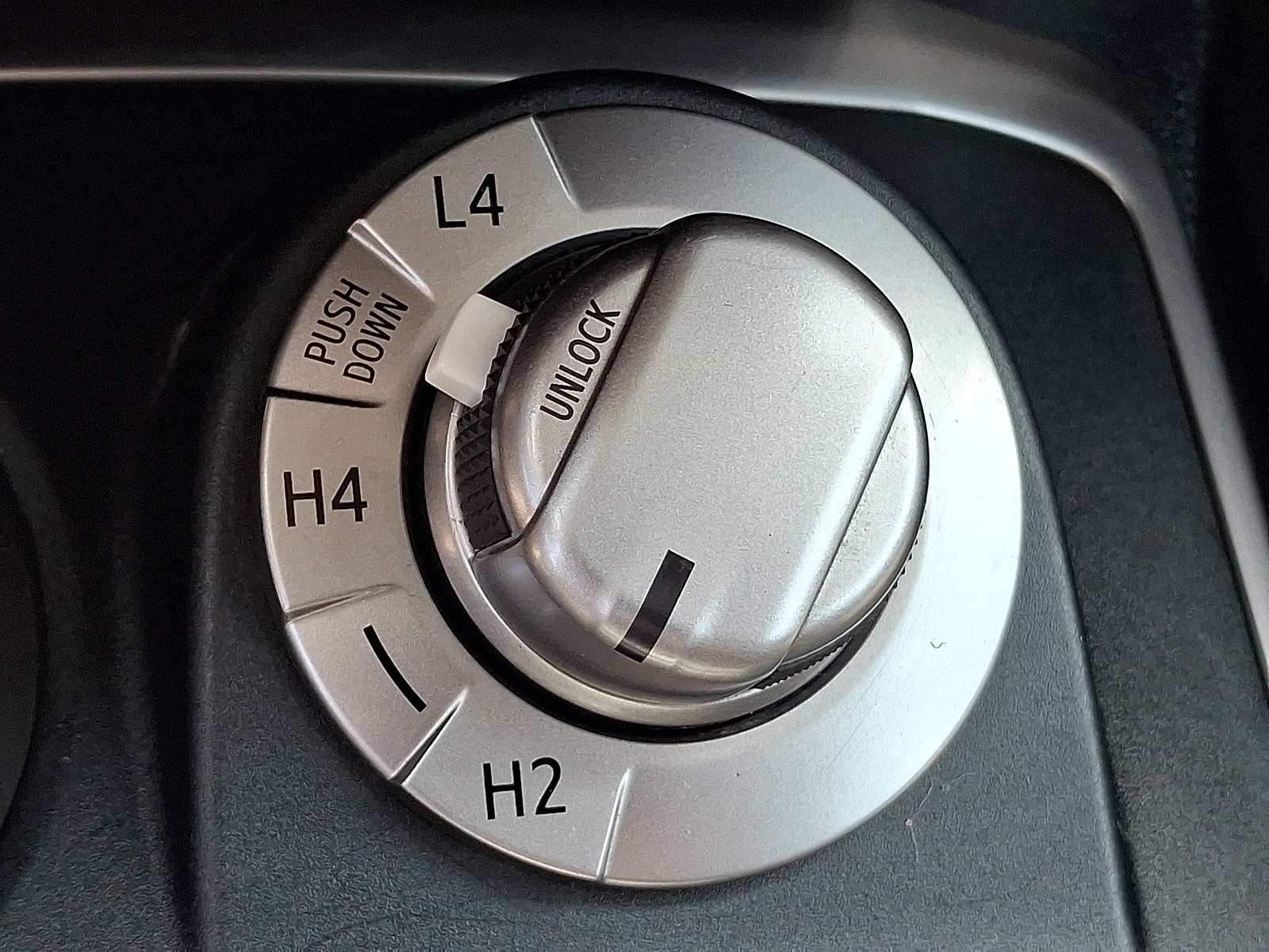 2018 Toyota 4Runner SR5 photo 20