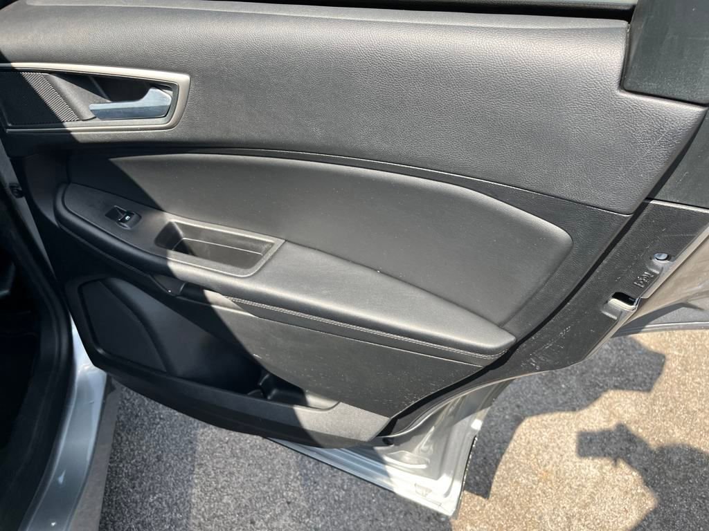 2024 Ford Edge SEL photo 21