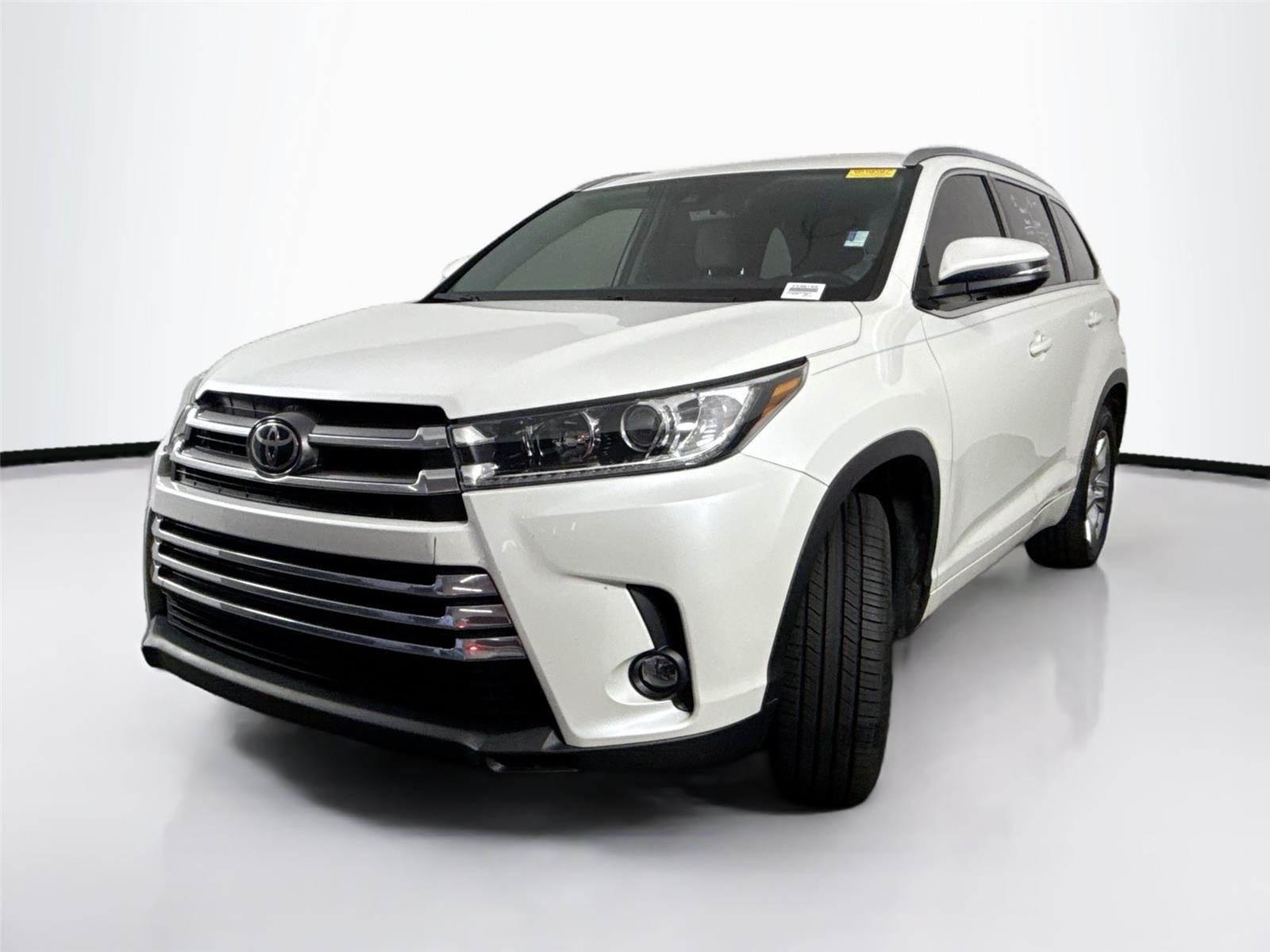 2019 Toyota Highlander Limited Platinum photo 2