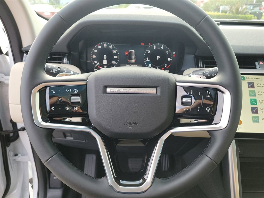 2025 Land Rover Discovery Sport S photo 3