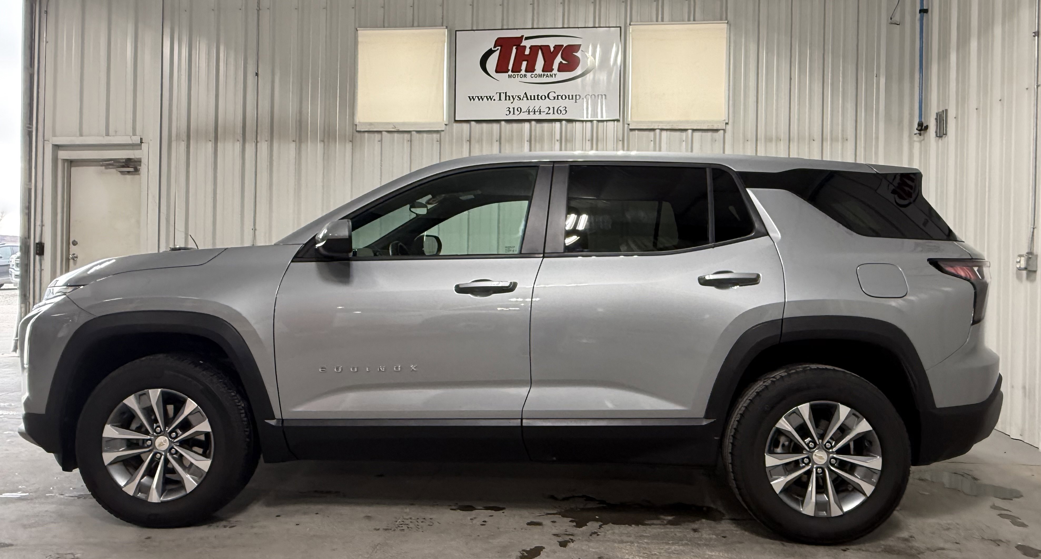 2025 Chevrolet Equinox LT photo 4