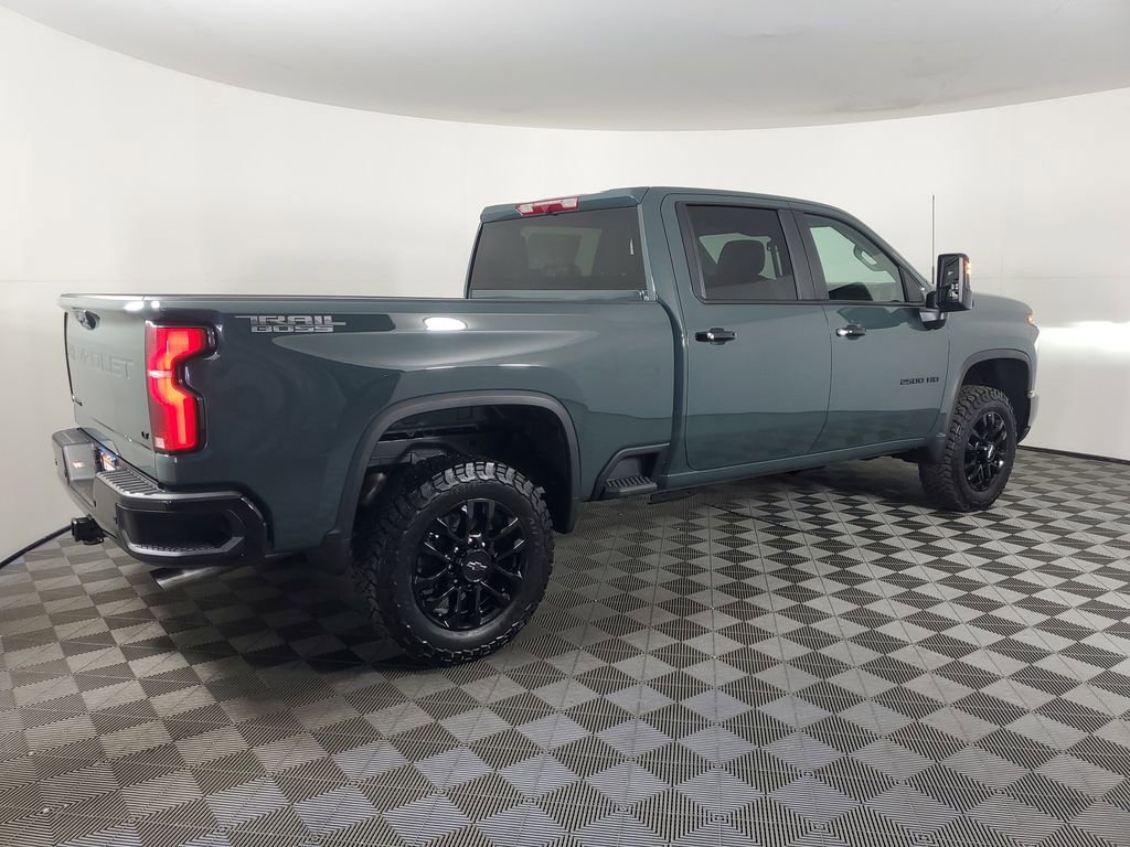 2026 Chevrolet Silverado LT photo 4