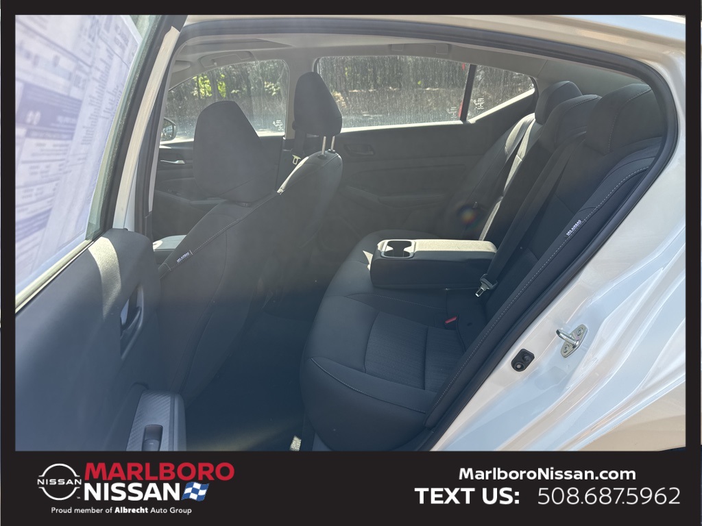 2025 Nissan Altima SV photo 14