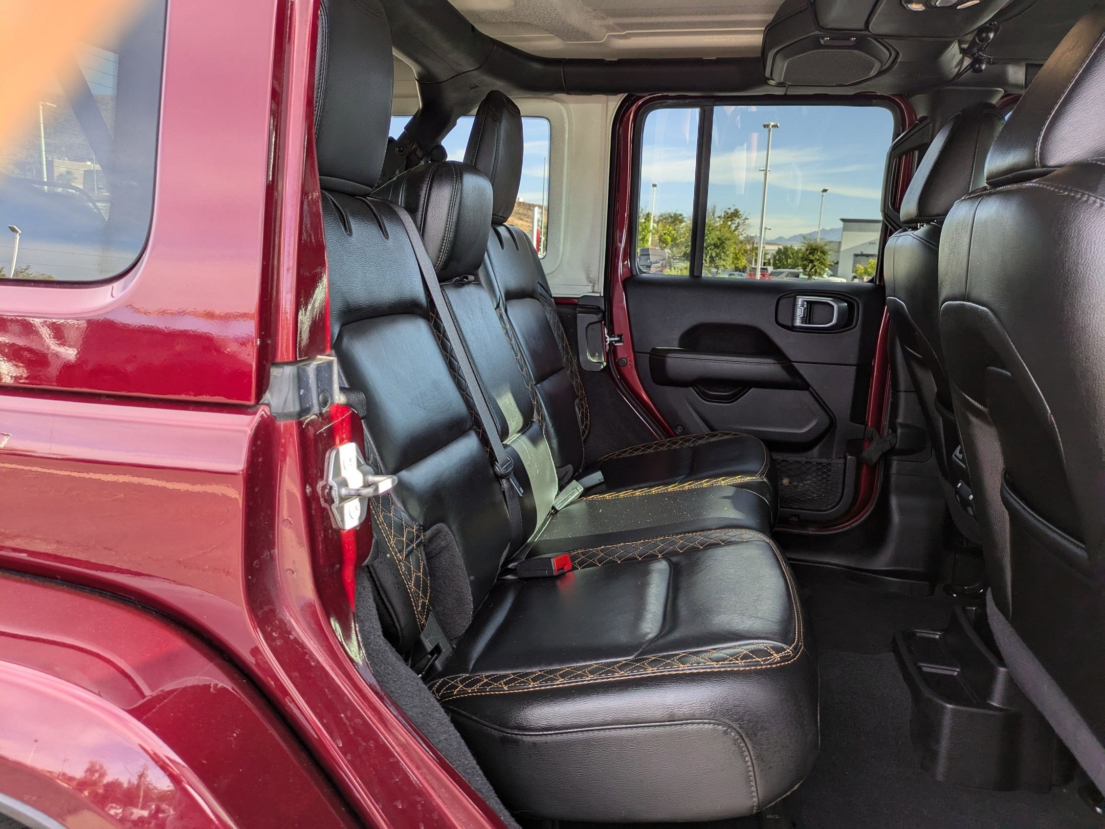 2021 Jeep Wrangler Unlimited Sahara High Altitude photo 27