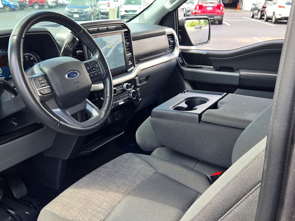 2022 Ford F-150 XLT photo 21