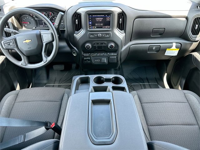 2025 Chevrolet Silverado 2500HD Custom photo 11