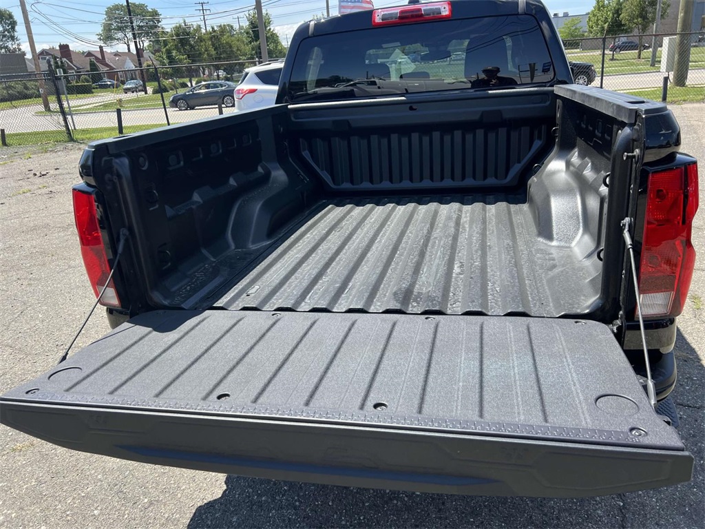 2024 Chevrolet Colorado Work Truck photo 9