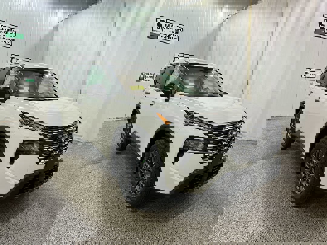 2026 Nissan Rogue S's photo