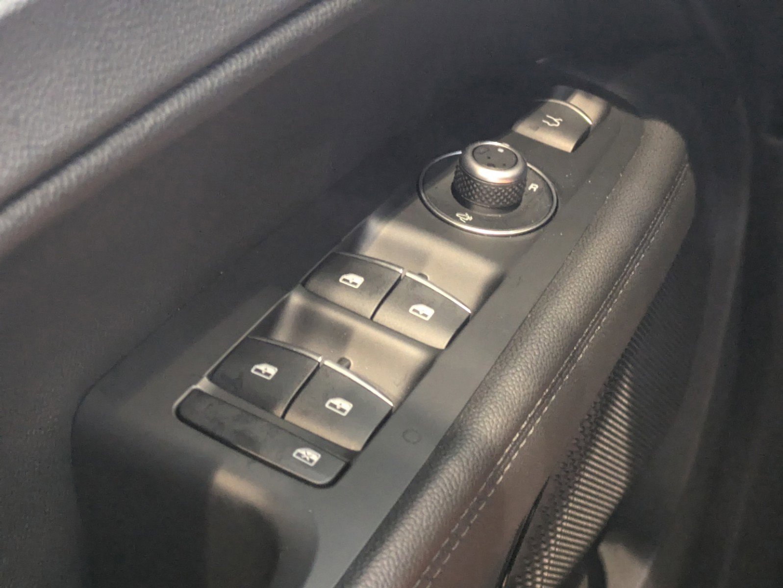 2025 Alfa Romeo Stelvio Sprint Base photo 20