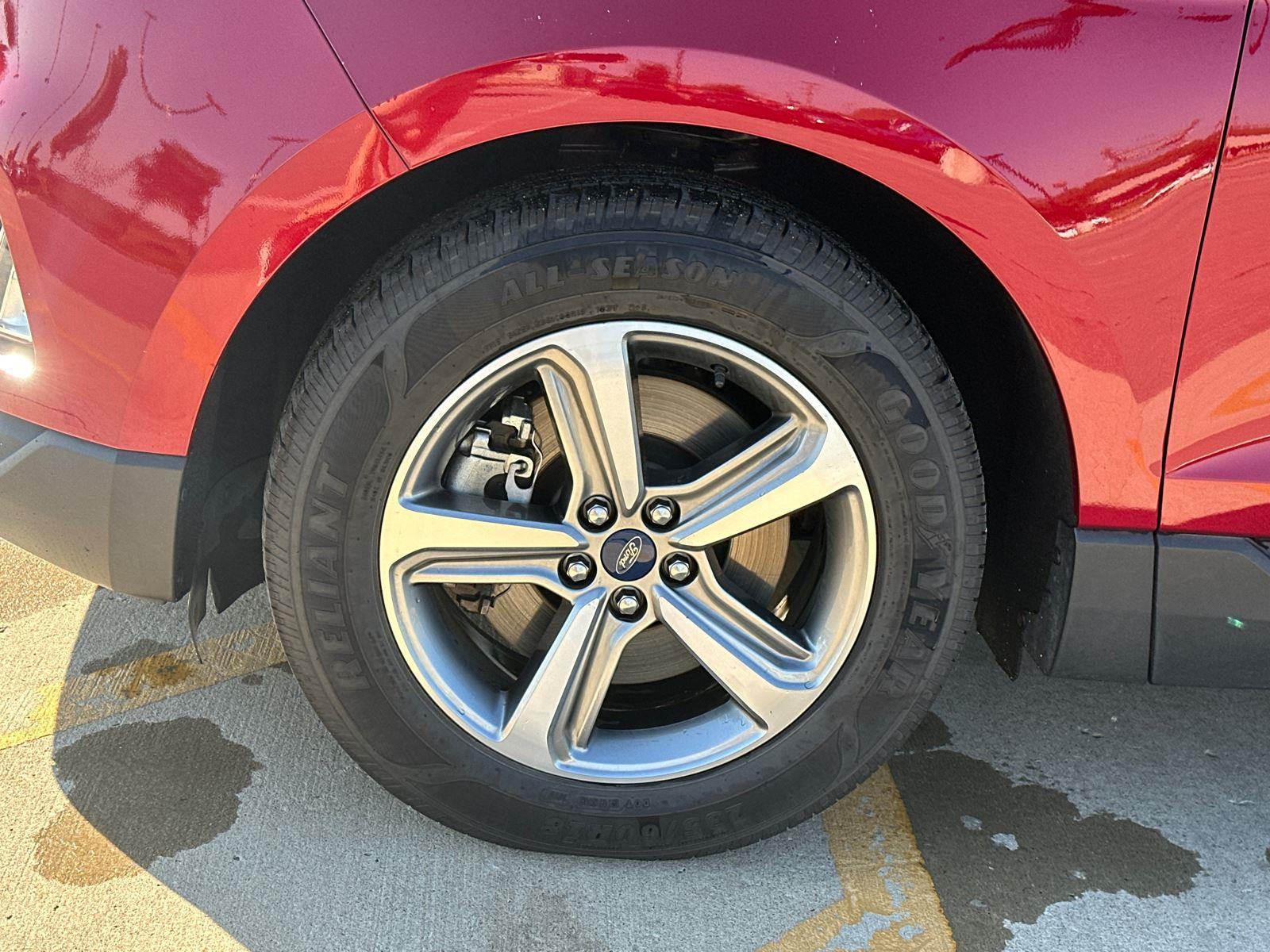 2019 Ford Edge Titanium photo 6