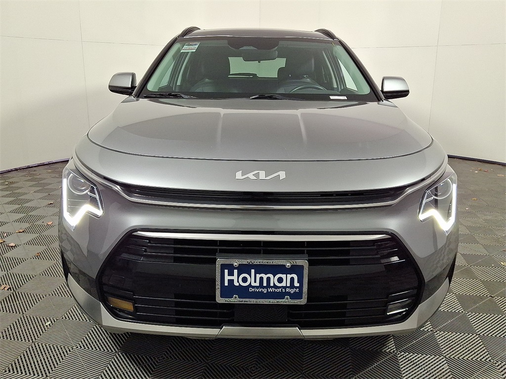 2023 Kia Niro EX Touring photo 2