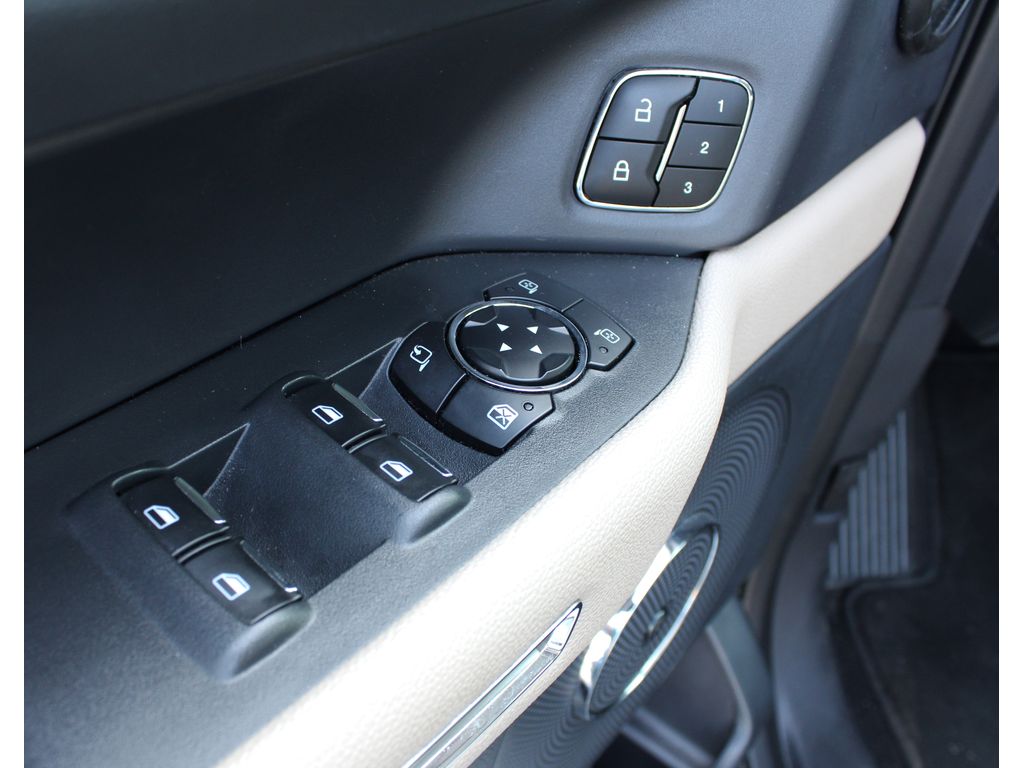 2024 Ford Expedition MAX Limited photo 4