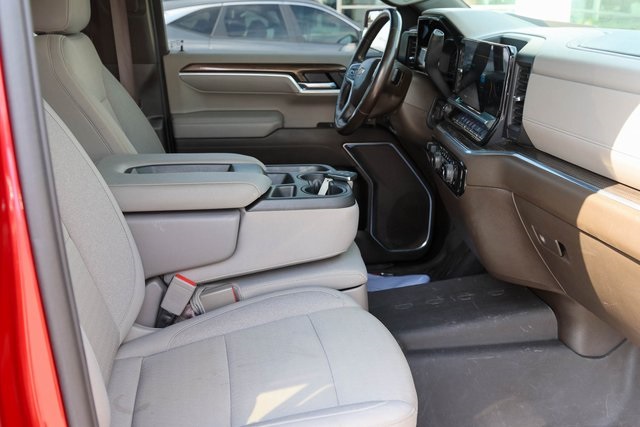 Used 2022 Red Chevrolet LT image 17
