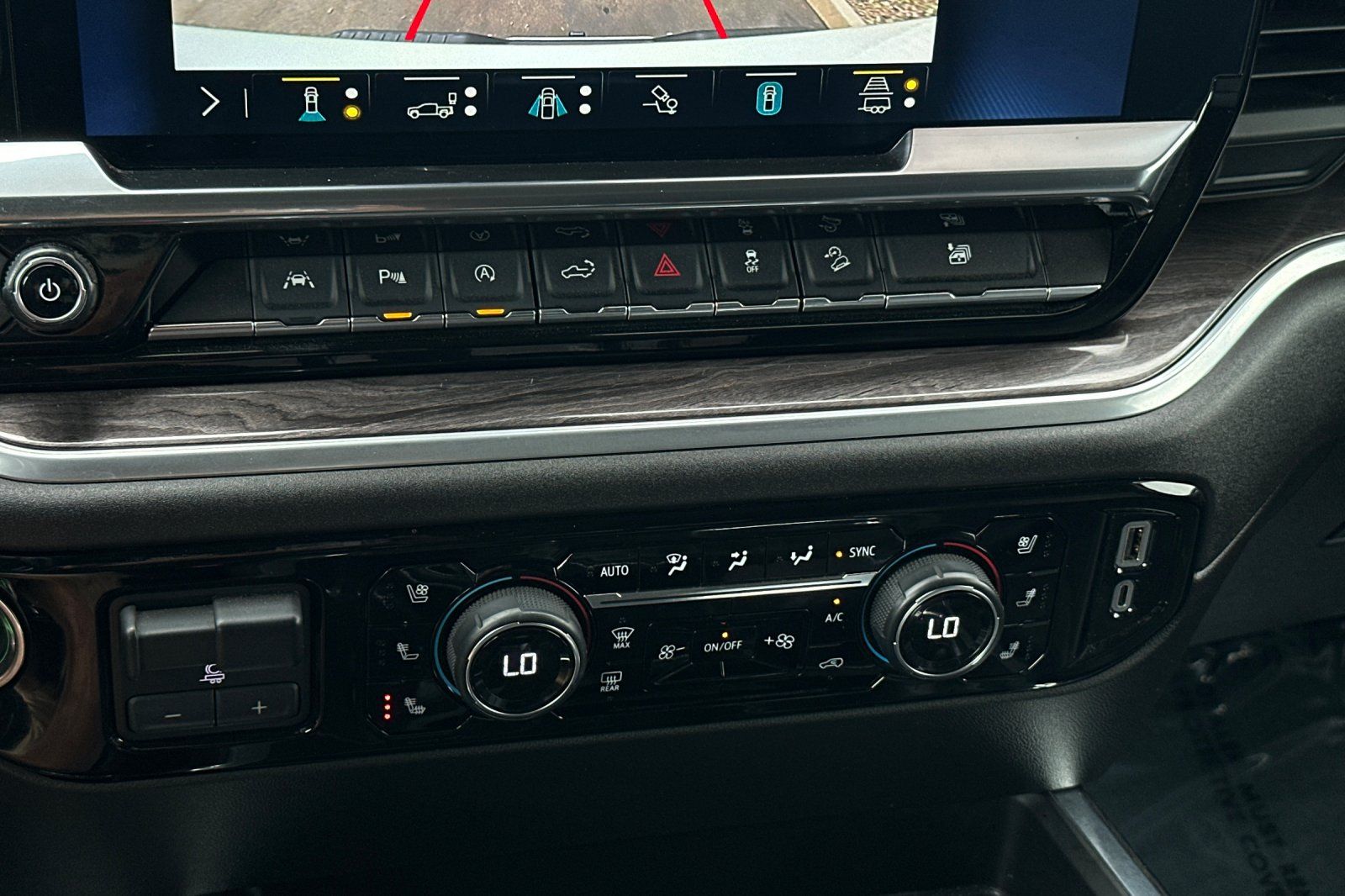 2023 Chevrolet Silverado 1500 LTZ photo 14